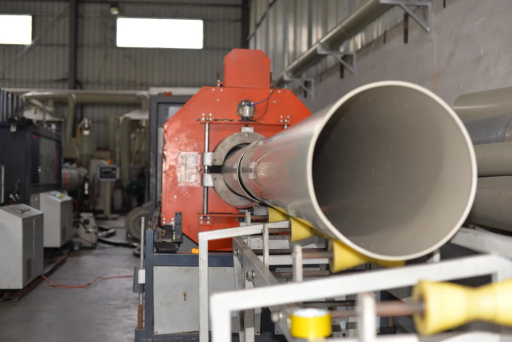 PP duct injection molding machine